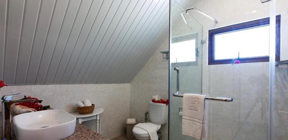 Hyde-Tide Guesthouse Ла-Диг Экстерьер фото