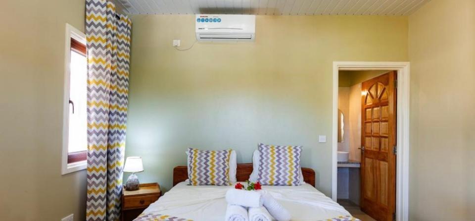 Hyde-Tide Guesthouse Ла-Диг Экстерьер фото